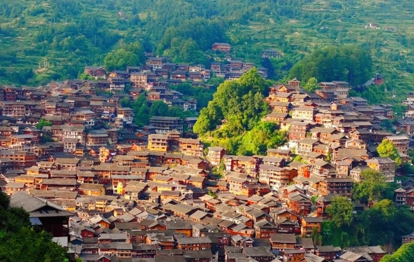 Southern China Wonders: 10-Day Guangzhou, Guilin & Guizhou Tour