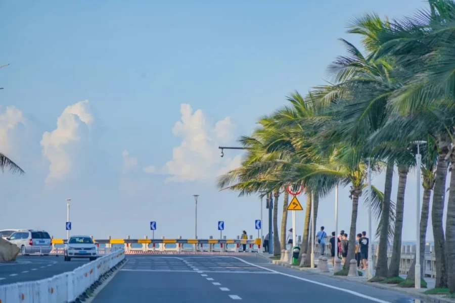 Lovers' Road in Zhuhai: A romantic poem along a 28-kilometer-long coastline.-3