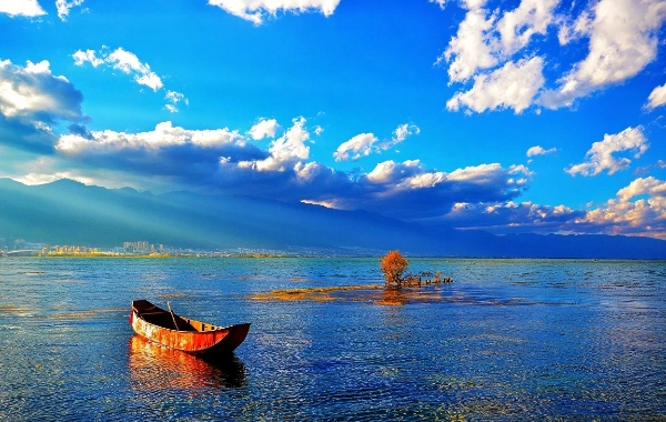 Erhai Lake: A Millennium Watch from the Pearl of the Plateau to the Mirror of Wind, Flowers, Snow, and Moon-4