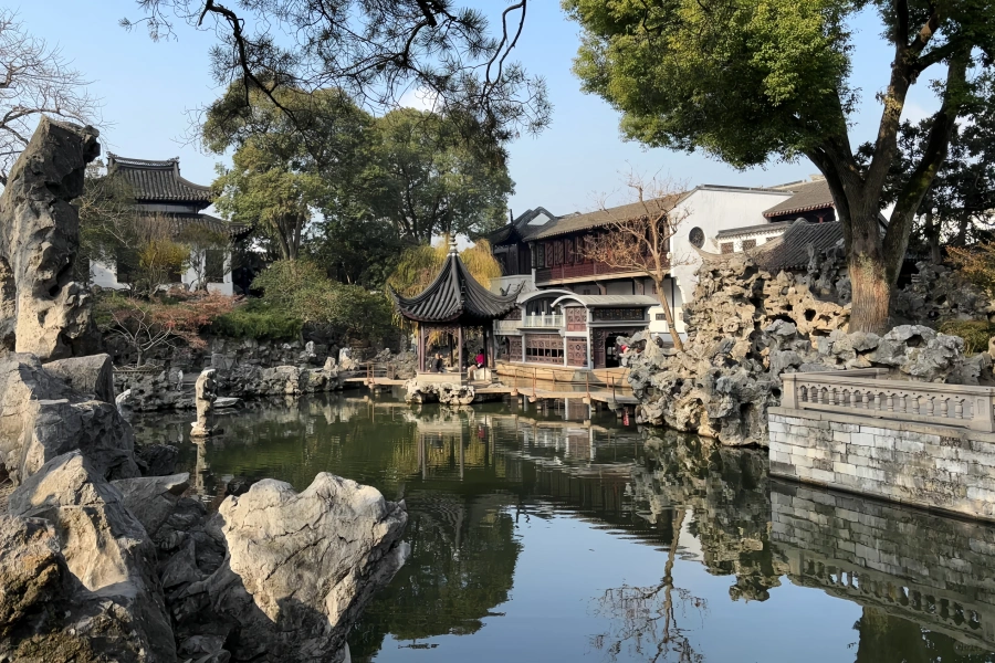 Lion Grove Garden: Une Maze de Climbable des Rocheuses artificielles-4