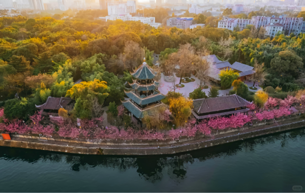 Wangjianglou Park: A Poetic Landmark and Urban Memory by the Jinjiang River