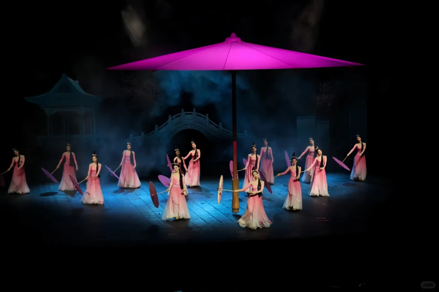 Shanghai Amour éternel: Voyage dans le temps et l'espace, des légendes de la scène aux souvenirs urbains-2