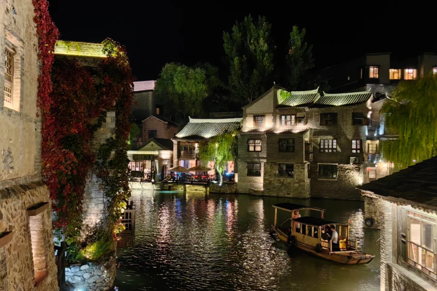 Gubei Water Town: A tour of the hot spring starry sky town at the foot of the Great Wall-4