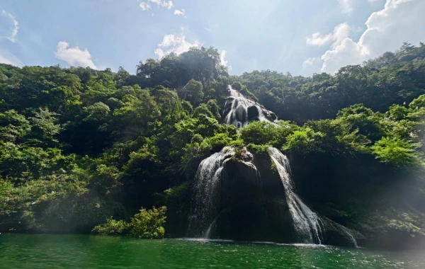 Mengdong River Rafting:An Exhilarating Journey Through the Rapids—Xiangxi’s