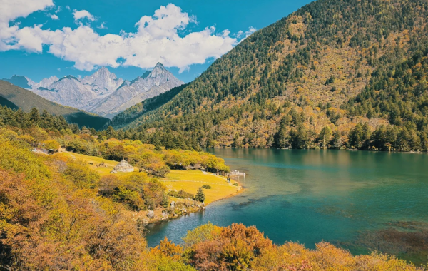 Mugecuo:Le lac sacré des chants d'amour et un sanctuaire isolé sur le plateau du Sichuan occidental-3