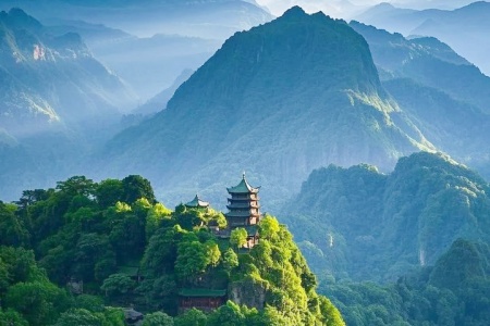 How to climb the first famous Taoist mountain in China? 