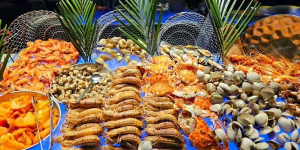 Xuanji Mediterranean Buffet Rotating Restaurant,guangzhou food.jpg