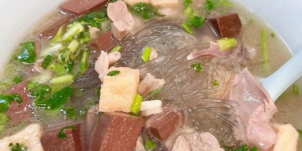 Duck Blood Vermicelli Soup,must-try food. nanjing.jpg