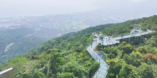 the glass walkway,sanya tour,outdoor adventure.jpg