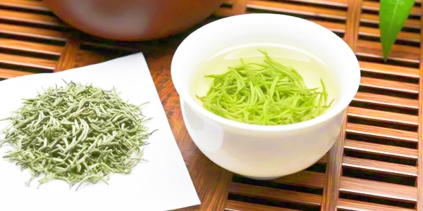 What is so special about hairy crab,Biluochun tea benefits,cup.jpg