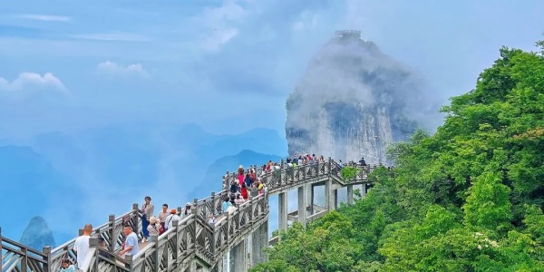 zhangjiajie,pesona travel,pesona jawa,people.jpg