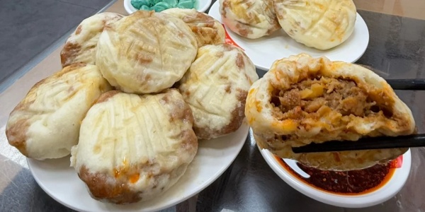 1744360481576.jpg 来北京只干一件事:直奔什刹海citywalk爽吃…_5_是凯妹阿-_来自小红书网页版_1.jpg