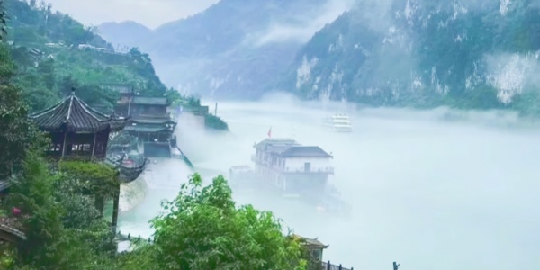 Chongqing travel,China travel,Is it better to visit Chengdu or Chongqing,river.jpg
