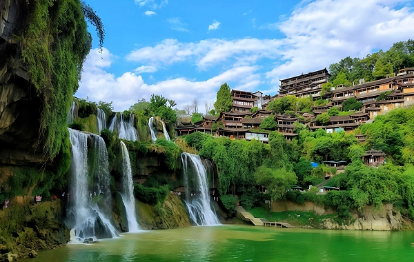 Furong Ancient Town:From the Thousand-year-old King Village to the Legend of the Movie on the Waterfall